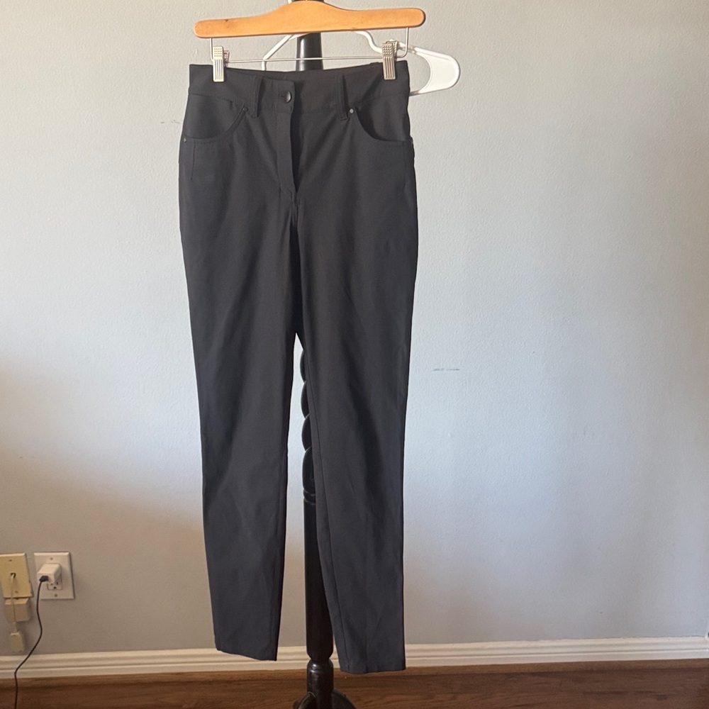 Lululemon size 4 work Black Slim Fit Pants